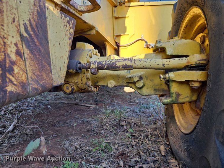 image for item ET5373 2002 John Deere 410G backhoe