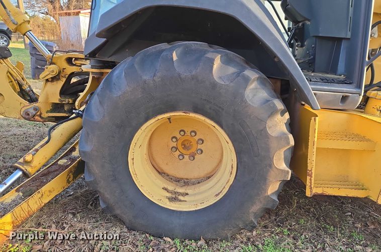 image for item ET5373 2002 John Deere 410G backhoe