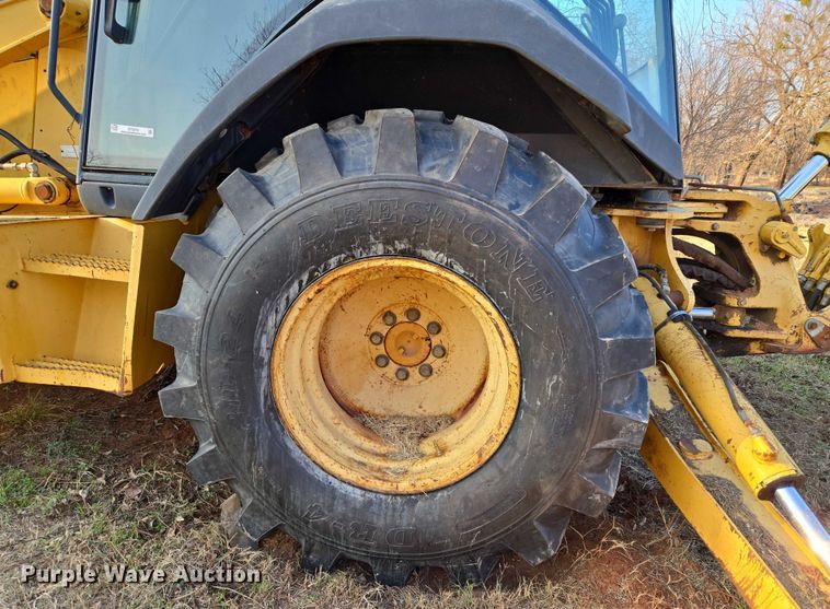 image for item ET5373 2002 John Deere 410G backhoe