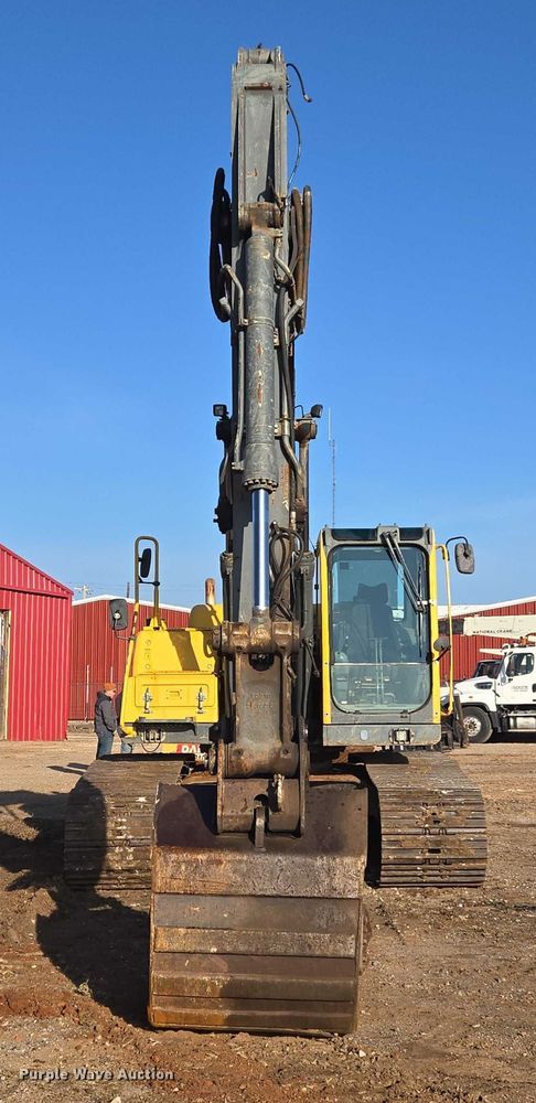 image for item ET5375 2005 Volvo EC210B LC excavator