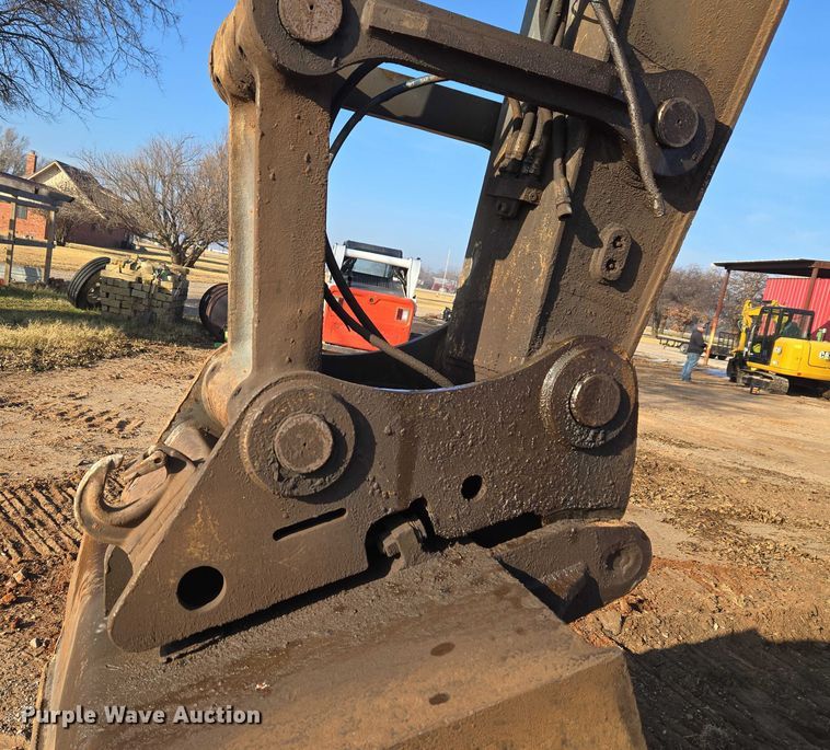 image for item ET5375 2005 Volvo EC210B LC excavator