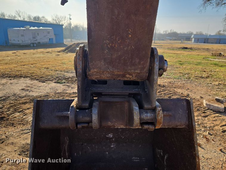 image for item ET5375 2005 Volvo EC210B LC excavator