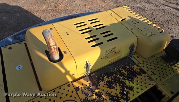 image for item ET5375 2005 Volvo EC210B LC excavator