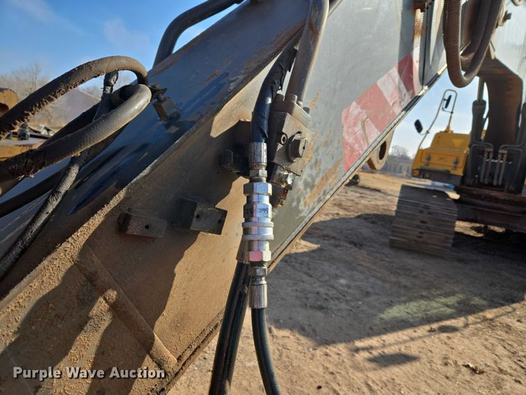 image for item ET5375 2005 Volvo EC210B LC excavator