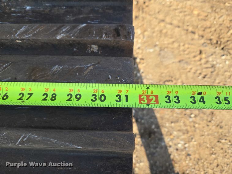 image for item ET5375 2005 Volvo EC210B LC excavator