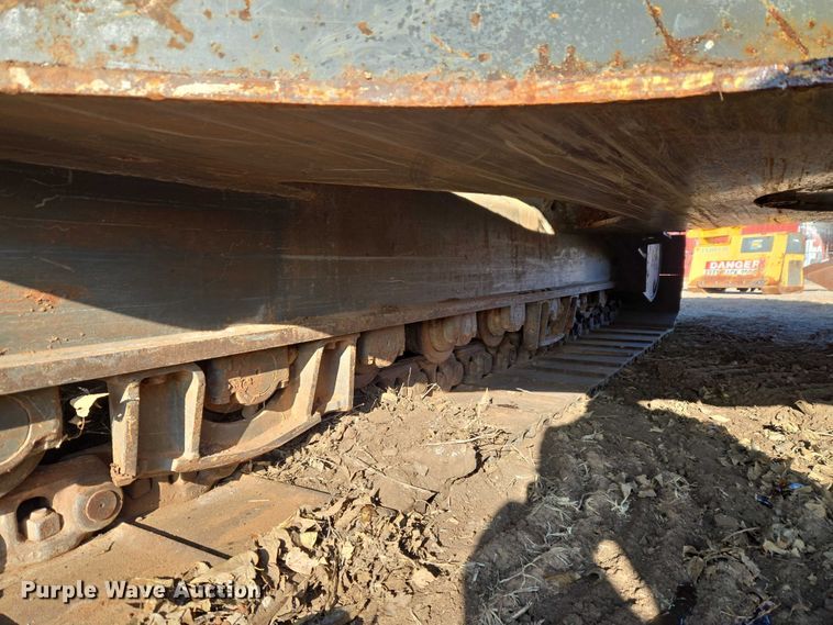 image for item ET5375 2005 Volvo EC210B LC excavator