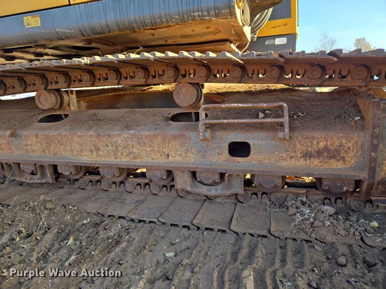 image for item ET5375 2005 Volvo EC210B LC excavator