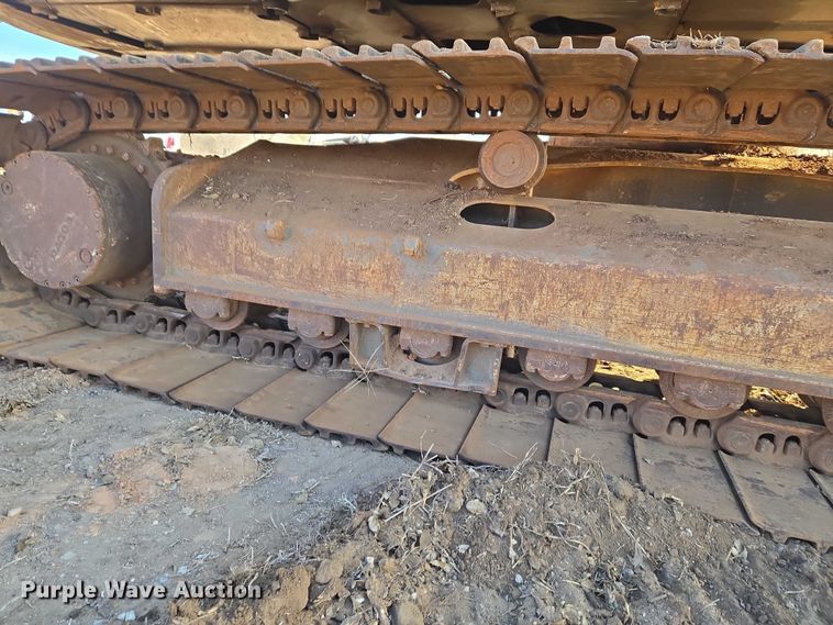 image for item ET5375 2005 Volvo EC210B LC excavator