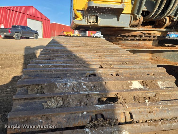 image for item ET5375 2005 Volvo EC210B LC excavator