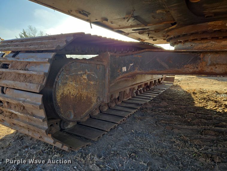 image for item ET5375 2005 Volvo EC210B LC excavator