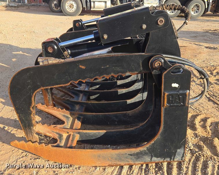 image for item ET5376 Caterpillar 296-9300 Rake with clamp skid steer grapple bucket