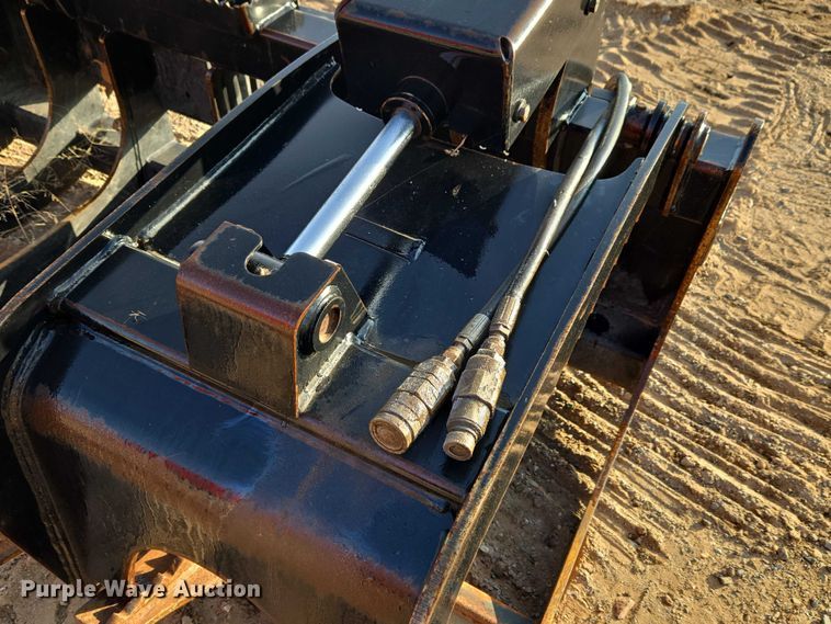 image for item ET5376 Caterpillar 296-9300 Rake with clamp skid steer grapple bucket