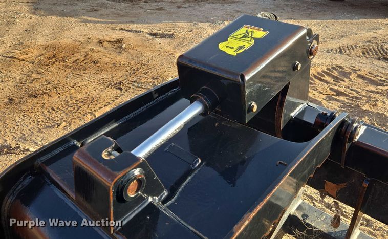 image for item ET5376 Caterpillar 296-9300 Rake with clamp skid steer grapple bucket