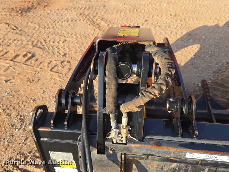 image for item ET5376 Caterpillar 296-9300 Rake with clamp skid steer grapple bucket