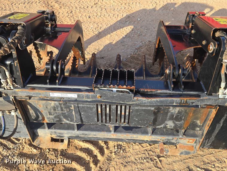 image for item ET5376 Caterpillar 296-9300 Rake with clamp skid steer grapple bucket