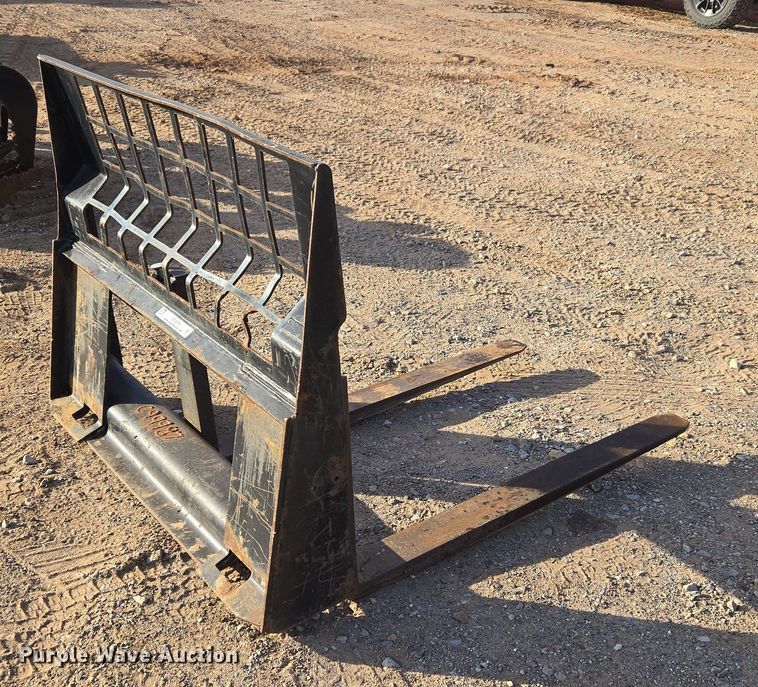 image for item ET5378 Caterpillar skid steer forks