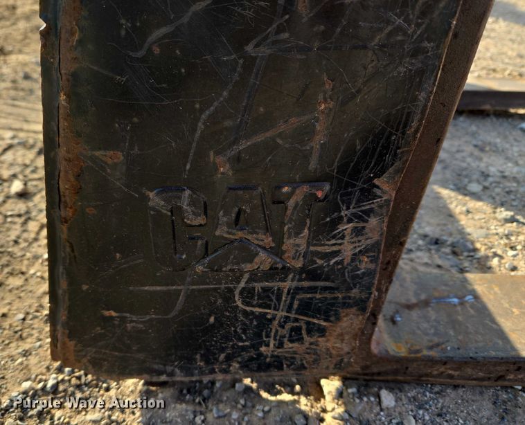 image for item ET5378 Caterpillar skid steer forks