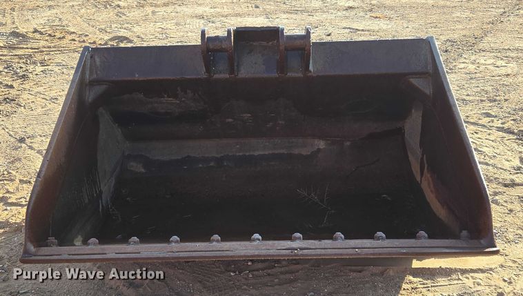 image for item ET5379 CF Bucket excavator bucket