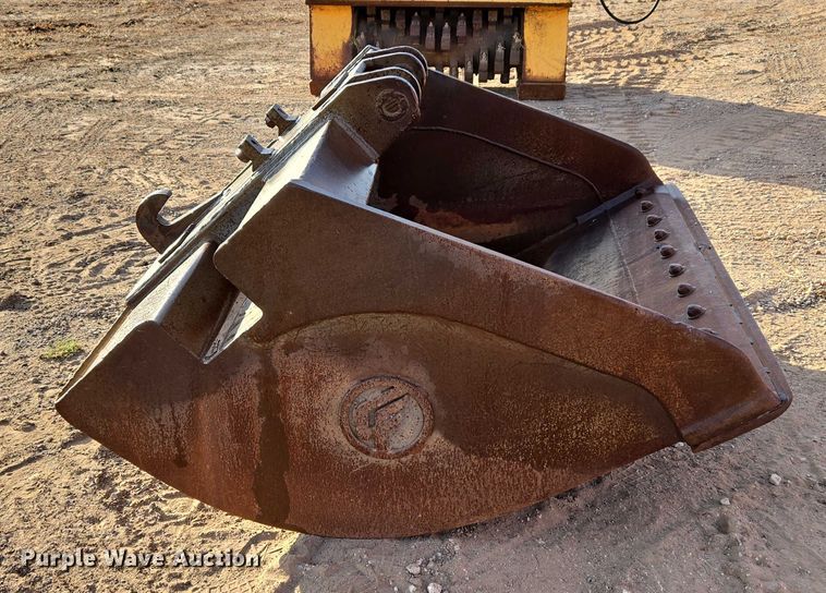 image for item ET5379 CF Bucket excavator bucket