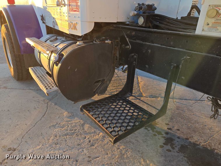 image for item ET5384 2014 Kenworth W900 ready mix truck