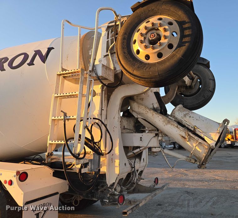 image for item ET5384 2014 Kenworth W900 ready mix truck