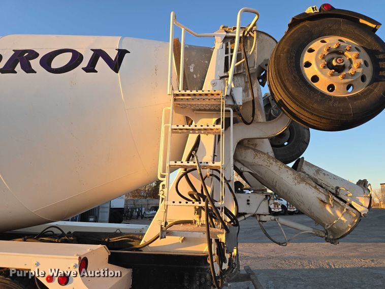 image for item ET5384 2014 Kenworth W900 ready mix truck