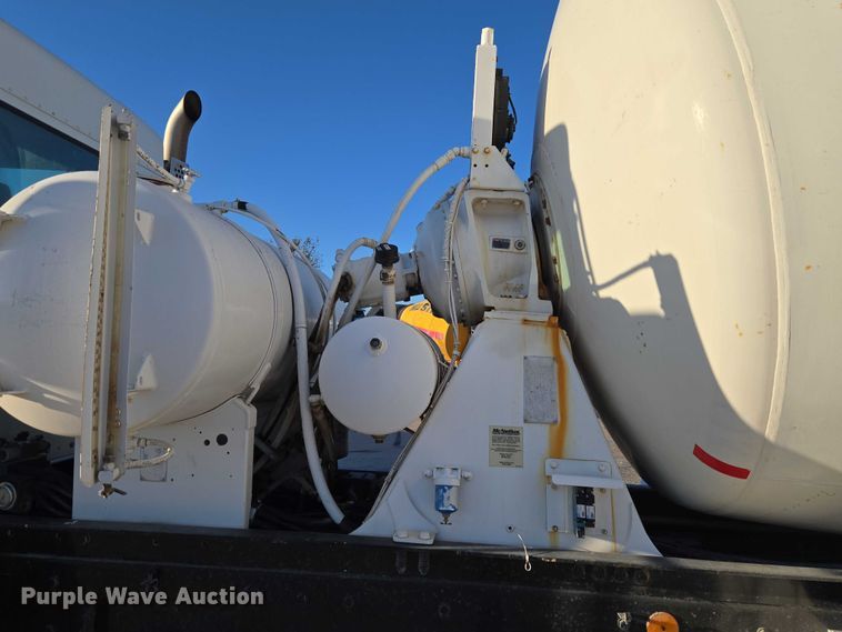 image for item ET5385 2015 Kenworth W900 ready mix truck