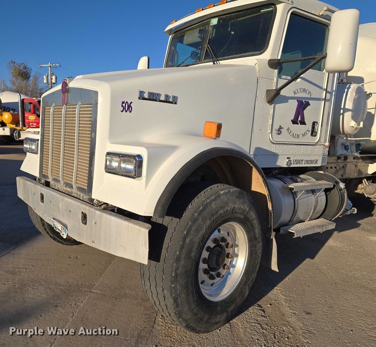 image for item ET5385 2015 Kenworth W900 ready mix truck