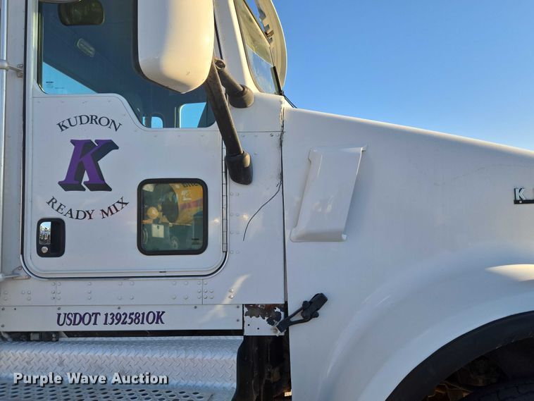 image for item ET5385 2015 Kenworth W900 ready mix truck