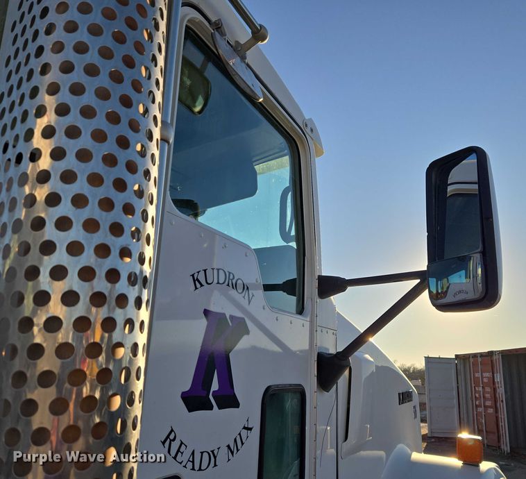 image for item ET5385 2015 Kenworth W900 ready mix truck