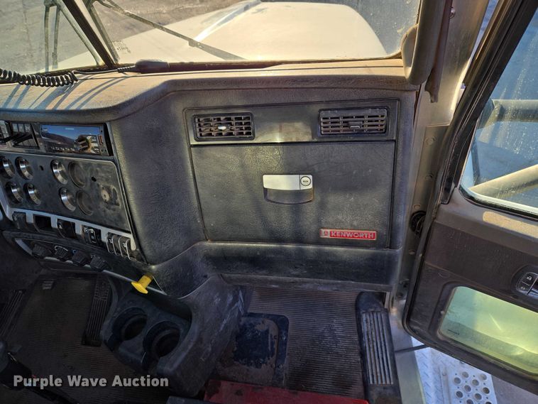 image for item ET5385 2015 Kenworth W900 ready mix truck