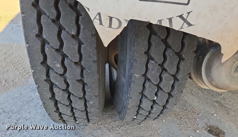 image for item ET5385 2015 Kenworth W900 ready mix truck