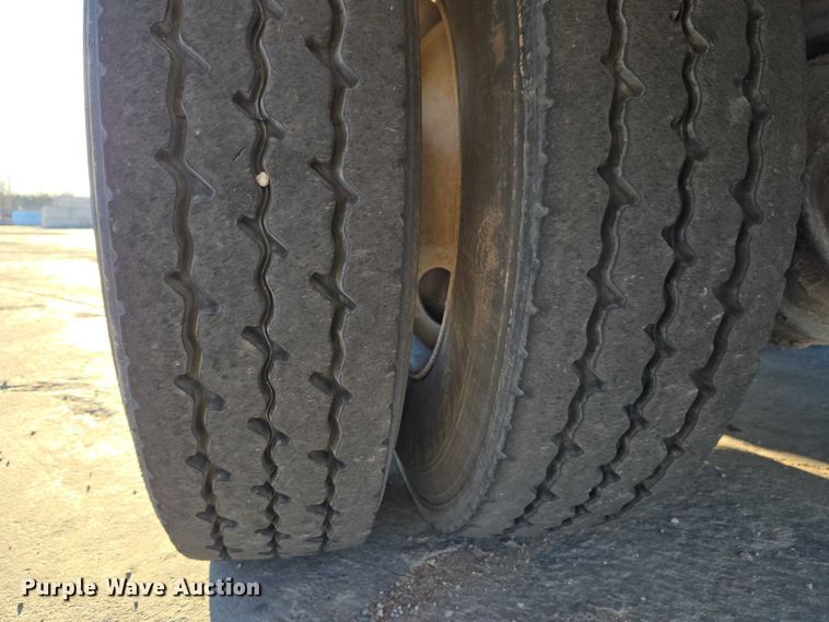 image for item ET5385 2015 Kenworth W900 ready mix truck