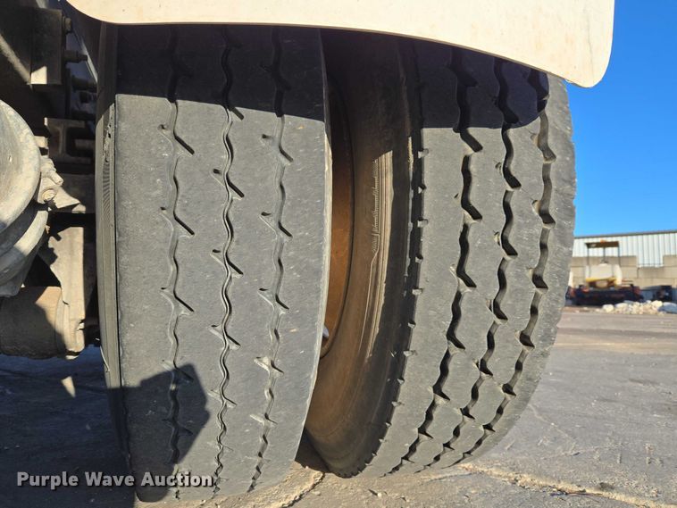 image for item ET5385 2015 Kenworth W900 ready mix truck