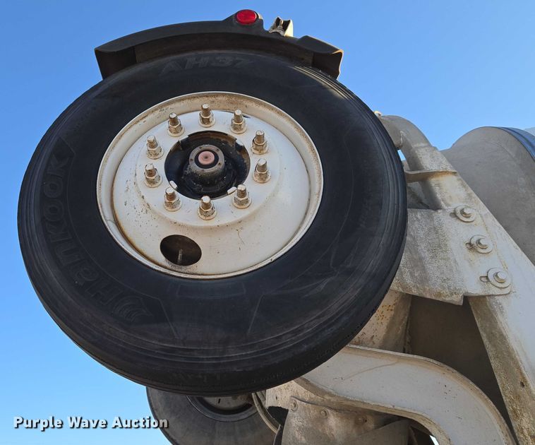 image for item ET5385 2015 Kenworth W900 ready mix truck