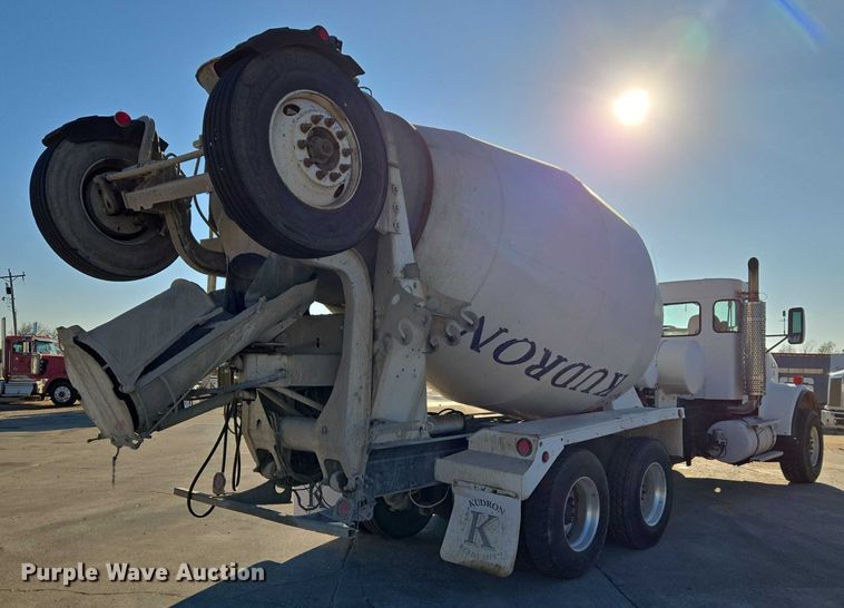 image for item ET5386 2006 Kenworth W900 ready mix truck