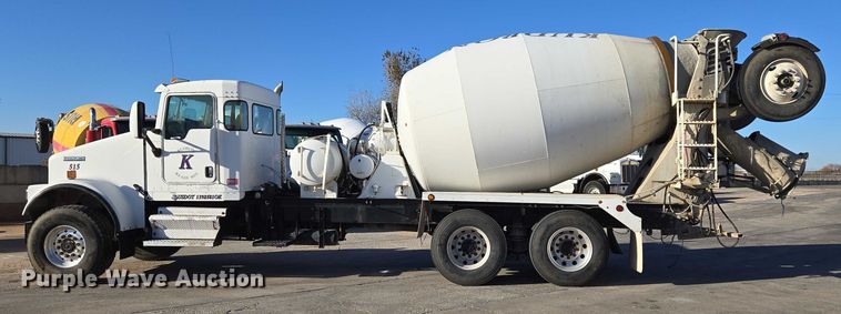 image for item ET5386 2006 Kenworth W900 ready mix truck