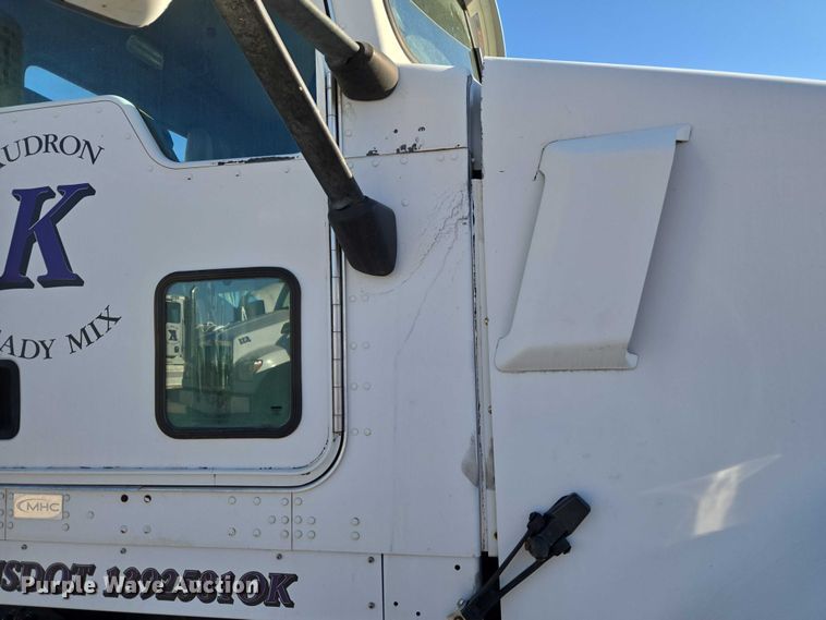 image for item ET5386 2006 Kenworth W900 ready mix truck