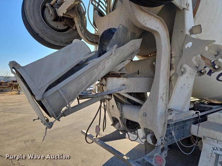 image for item ET5386 2006 Kenworth W900 ready mix truck