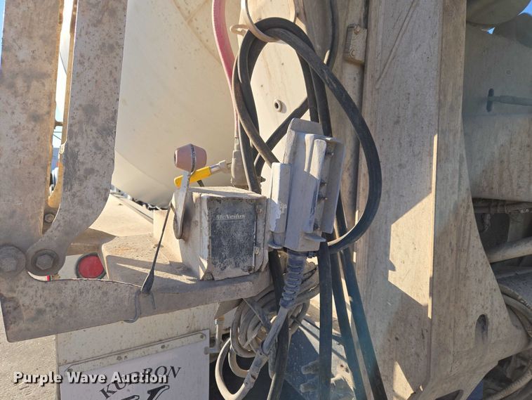 image for item ET5386 2006 Kenworth W900 ready mix truck