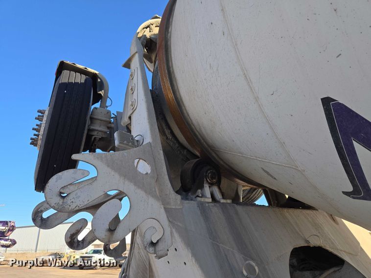 image for item ET5386 2006 Kenworth W900 ready mix truck