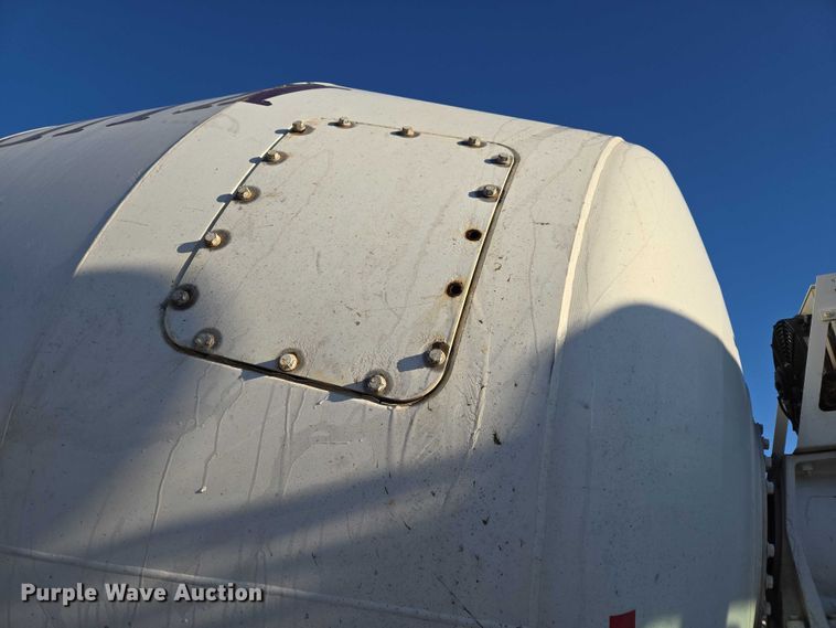 image for item ET5386 2006 Kenworth W900 ready mix truck