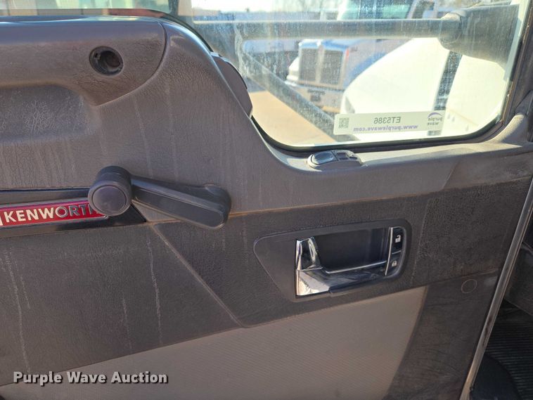 image for item ET5386 2006 Kenworth W900 ready mix truck