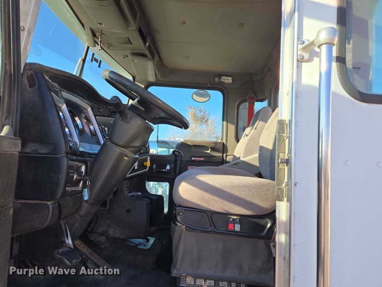 image for item ET5386 2006 Kenworth W900 ready mix truck