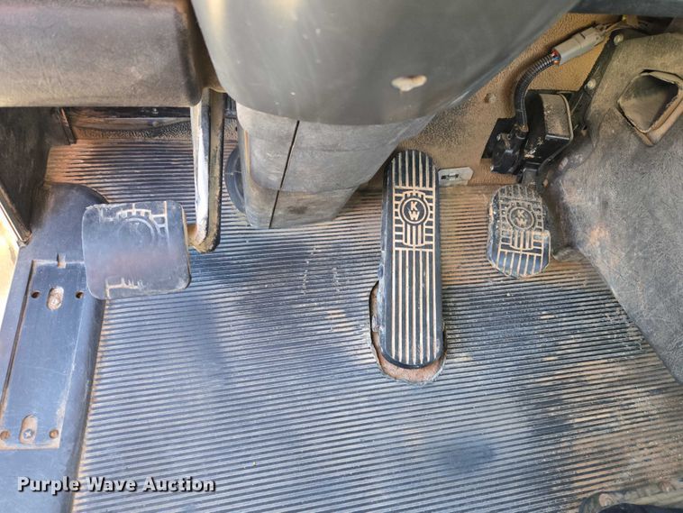 image for item ET5386 2006 Kenworth W900 ready mix truck