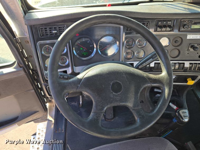 image for item ET5386 2006 Kenworth W900 ready mix truck