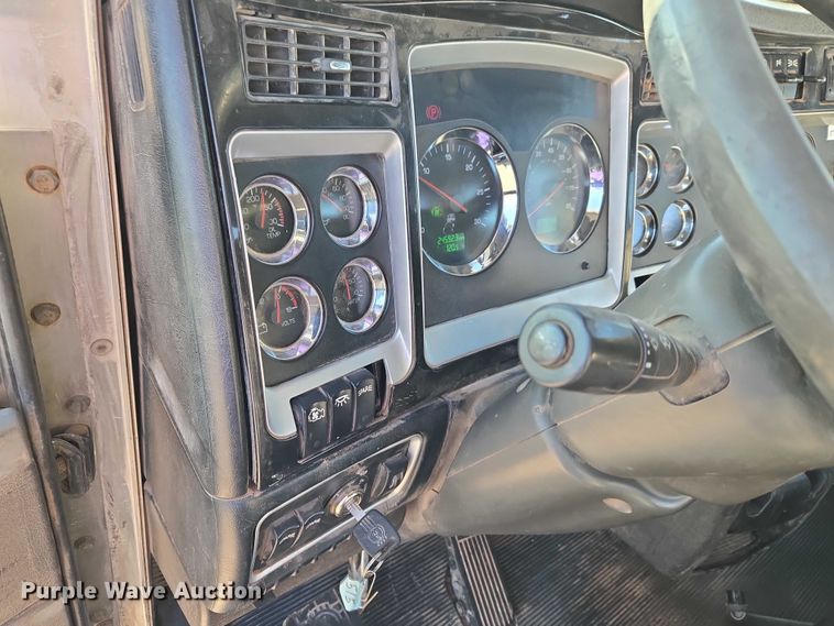 image for item ET5386 2006 Kenworth W900 ready mix truck