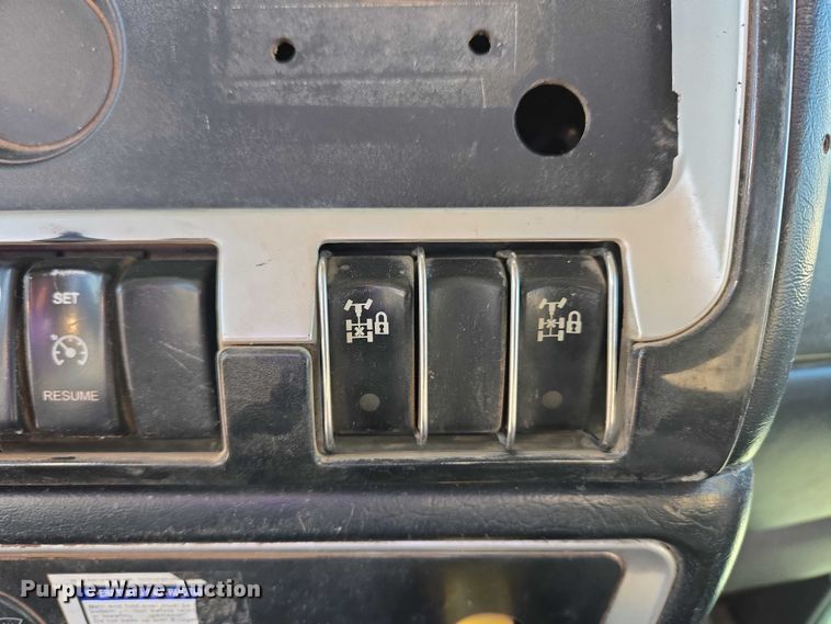 image for item ET5386 2006 Kenworth W900 ready mix truck