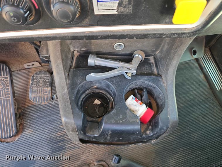 image for item ET5386 2006 Kenworth W900 ready mix truck