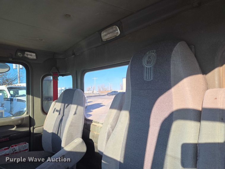 image for item ET5386 2006 Kenworth W900 ready mix truck